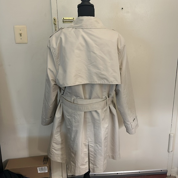 🧥Ladies Trench Coat🧥 - Picture 6 of 12